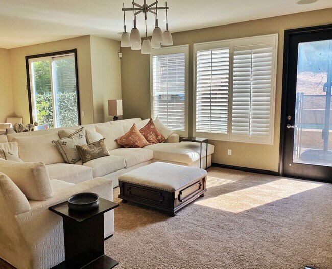 Foto del edificio - 1332 N Paradise Ridge Way
