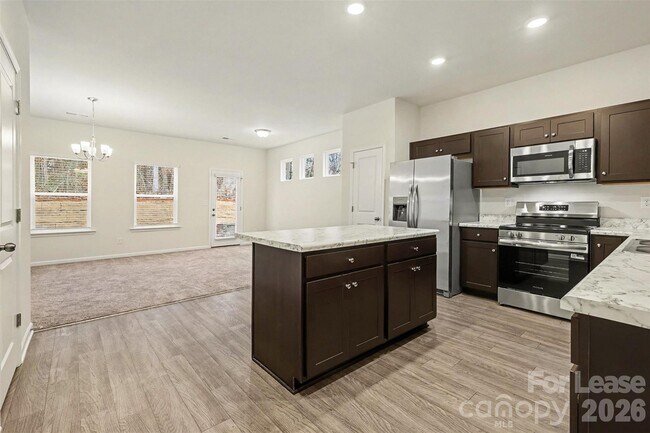 Foto del edificio - 5616 Ringneck Road