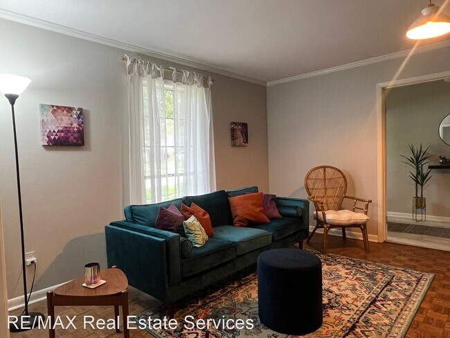 Building Photo - 4 br, 3 bath House - 541 Dunmoreland Drive