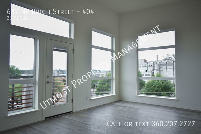Building Photo - Downtown Camas - Newer Two Bedroom With Am...