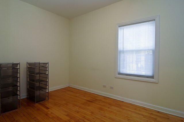 Building Photo - 1845 N Honore St