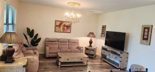 Foto del edificio - 16409 Palmetto St