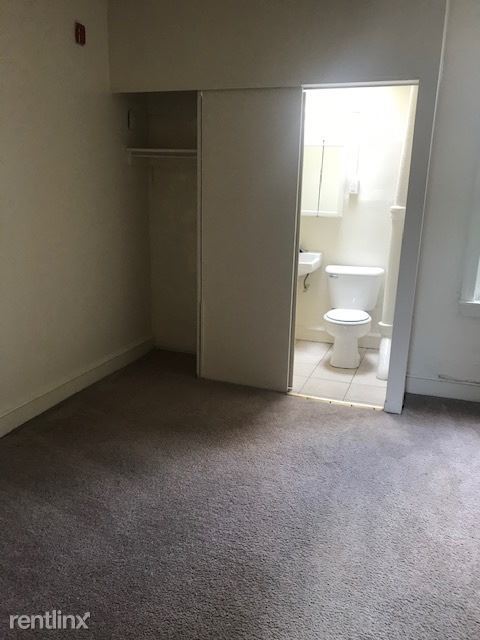Foto del edificio - 1 br, 1 bath Townhome - 135 N 21st St