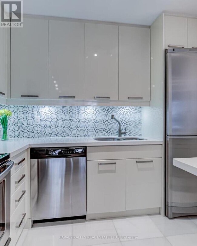 Photo du bâtiment - 60 Montclair Ave