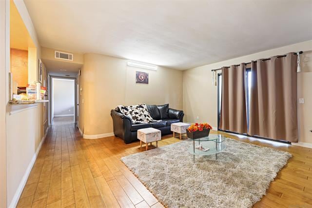 Foto del edificio - 9409 Fairgrove Ln