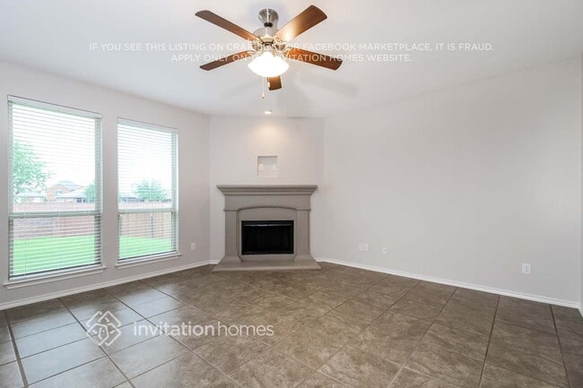 Building Photo - 3232 Tamarack Ln
