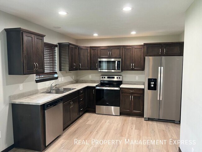 Foto del edificio - 3 Bedroom 2.5 Bathroom Townhome