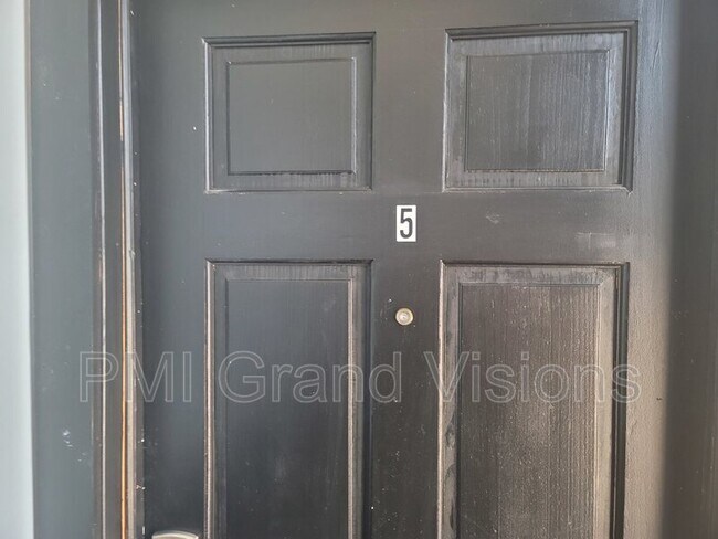 Foto del edificio - 601 1/2 Monroe