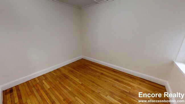 Building Photo - 1175 Boylston St