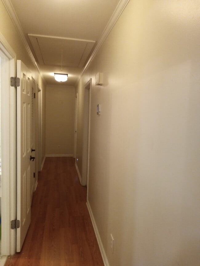 Foto del edificio - 1708 E Washington St