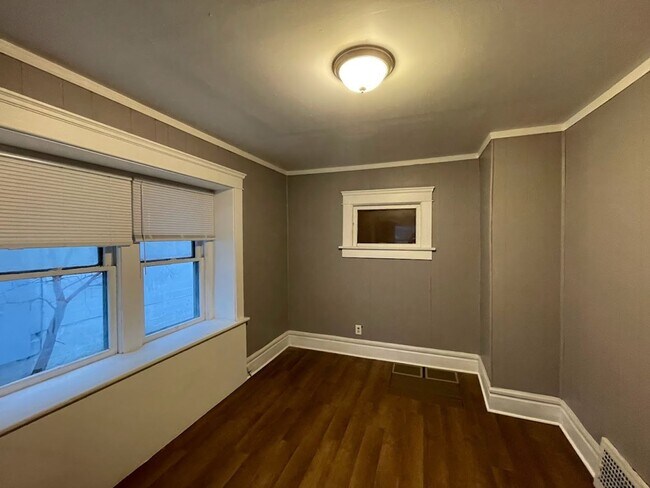 Foto del edificio - Three bedroom one bathroom home for rent!