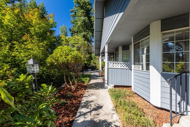 Building Photo - Charming 3-Bedroom Duplex Minutes from JBL...