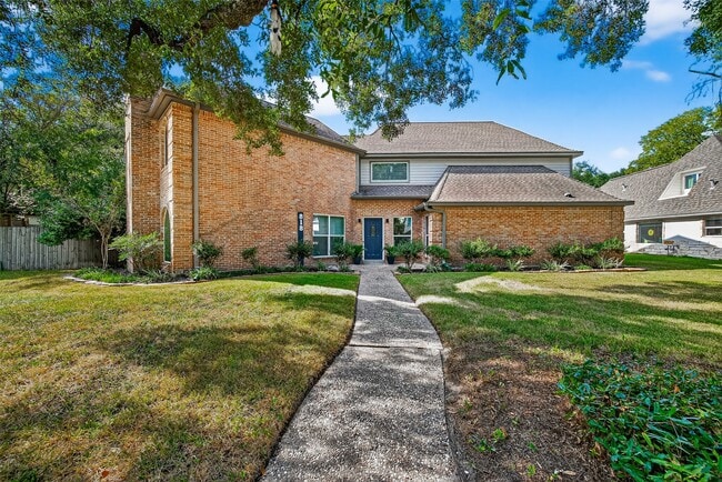 Building Photo - 818 Silvergate Dr