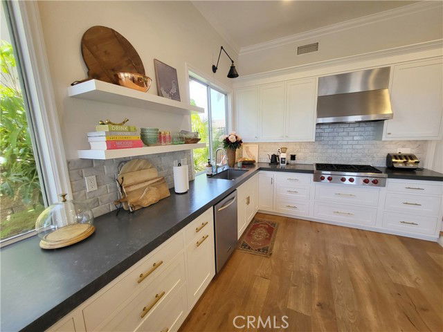 Foto del edificio - 6206 E Cliffway Dr