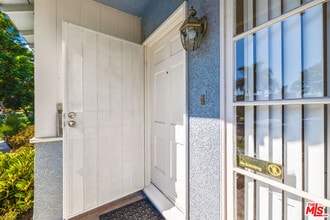 Building Photo - 836 Appelby St