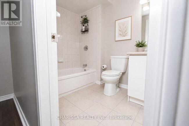Photo du bâtiment - 2872 Gardenview Crescent