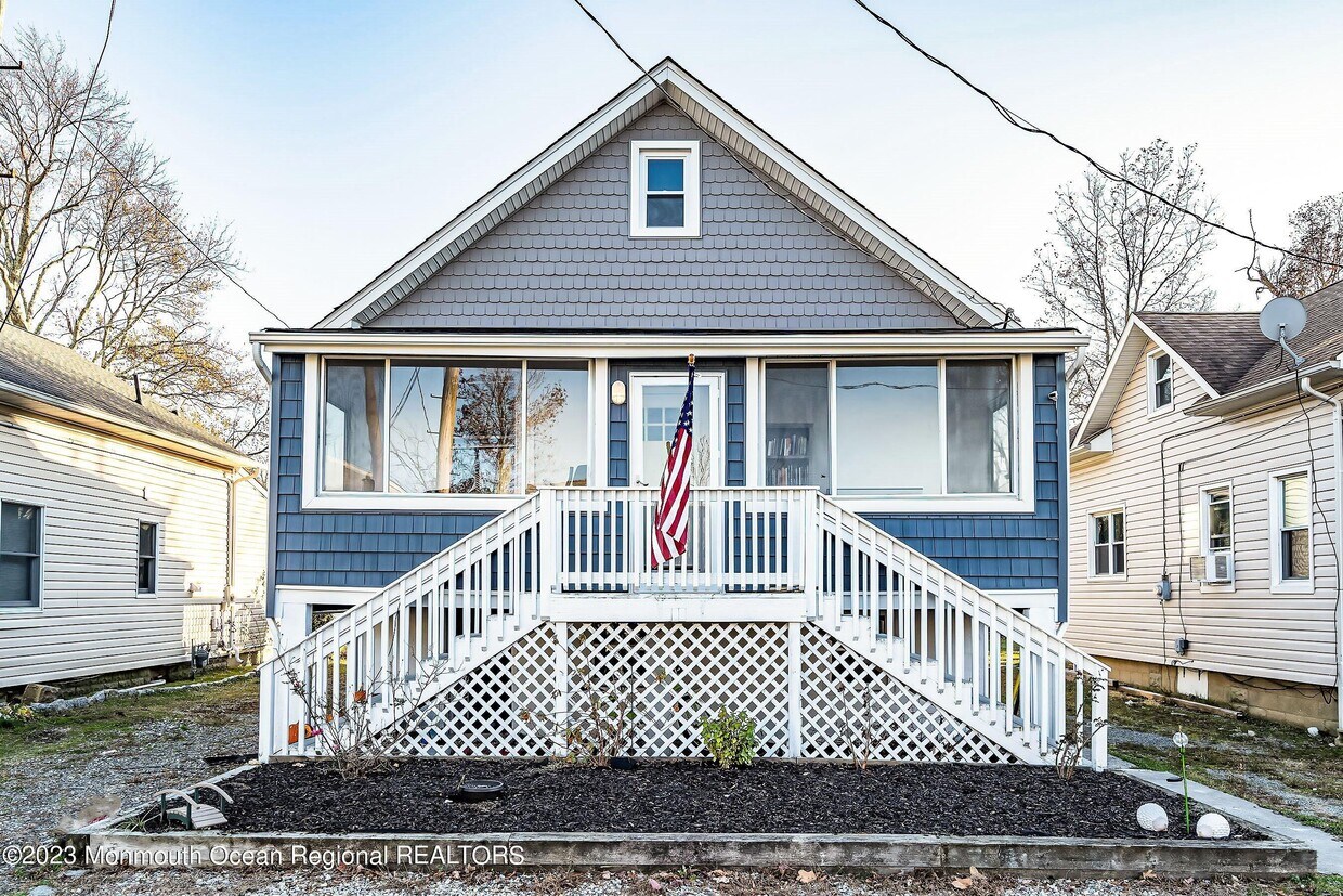 Foto principal - 530 E Point Pleasant Ave