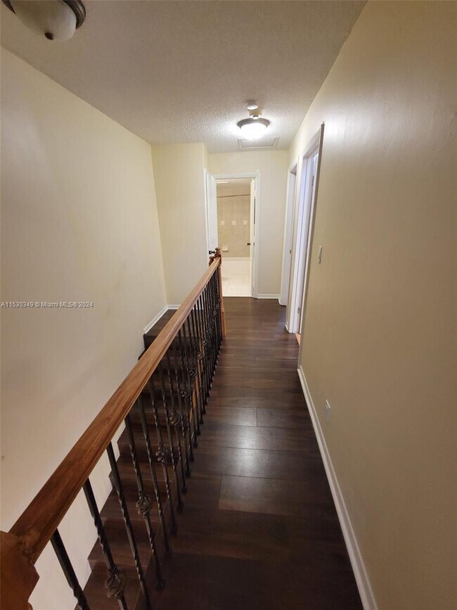 Foto del edificio - 8700 NW 40th St
