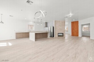 Building Photo - 2588 Mizzoni Cir