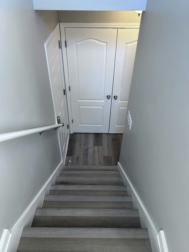 Building Photo - 5428 Peachtree Landing Dr
