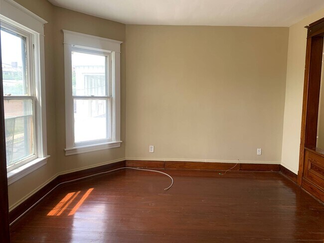 Foto del edificio - 857 Oakwood Ave