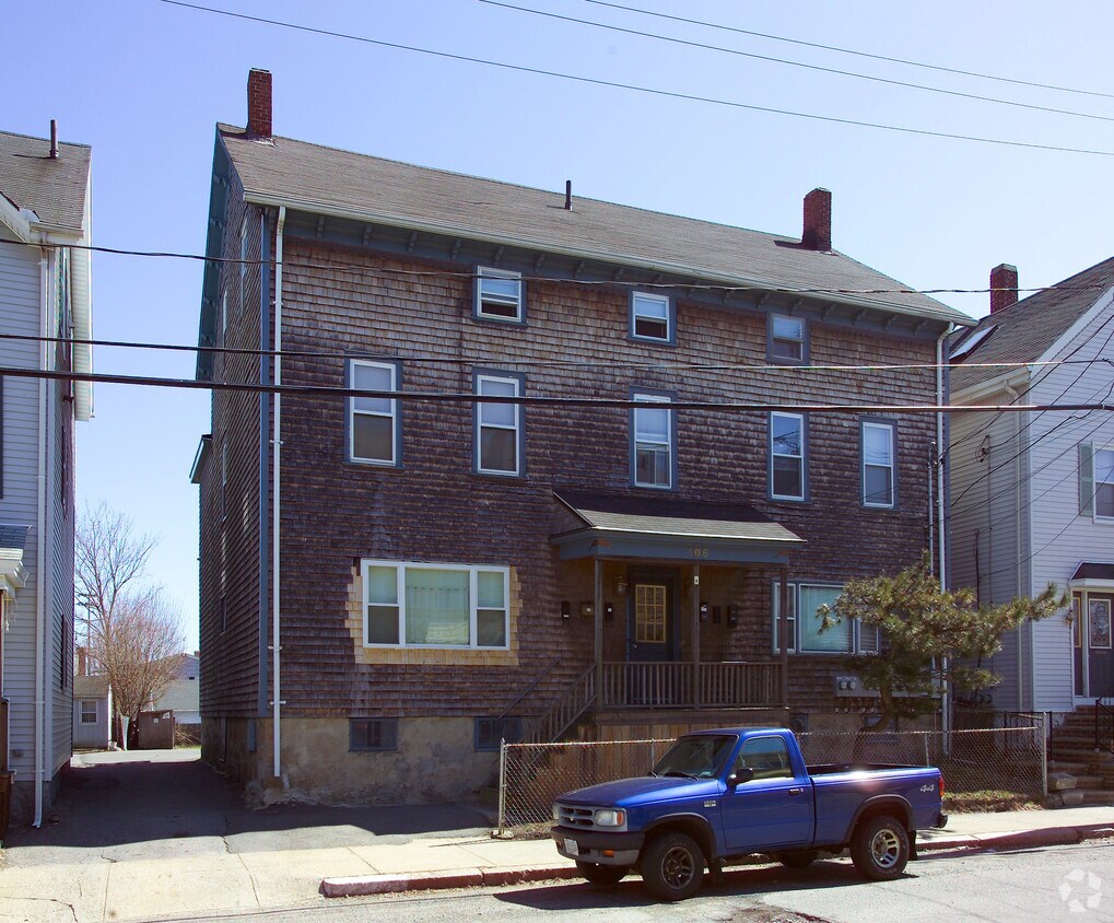 Primary Photo - 106 Kilburn St