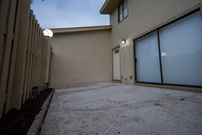 Building Photo - 9011 Pebble Creek Dr