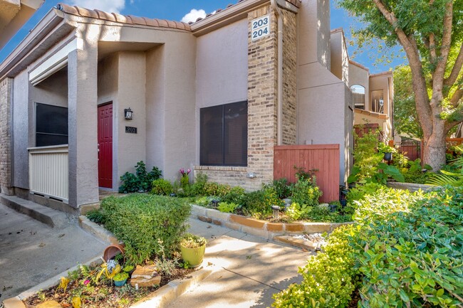 Photo - Charming 2 Bed, 2 Bath Condo in North Dall...