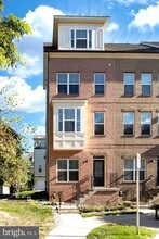 Building Photo - 12731 Vuillard St