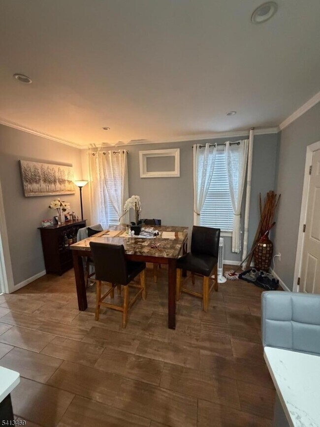 Foto del edificio - 267 Ackerman Ave