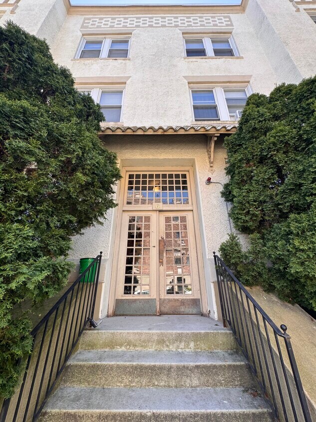 Primary Photo - 6 Radcliffe Rd