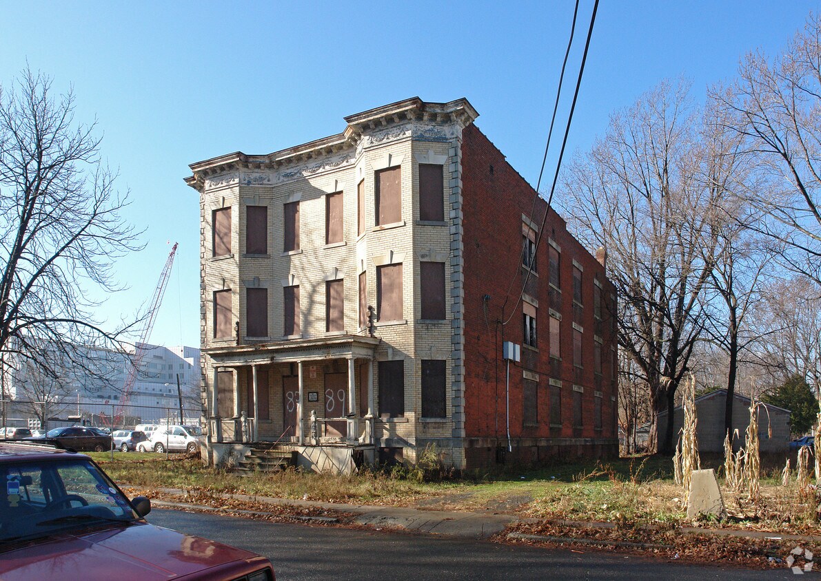 Building Photo - 87-89 Atwood St