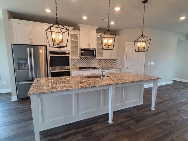 Building Photo - 700 Mulberry Cir
