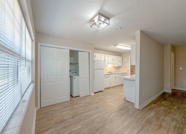 Foto del edificio - 2632 Vassar Rd