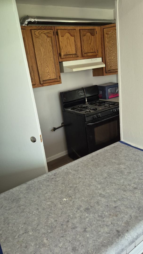 Foto del edificio - Charming 3-Bed, 1-Bath Home for Rent