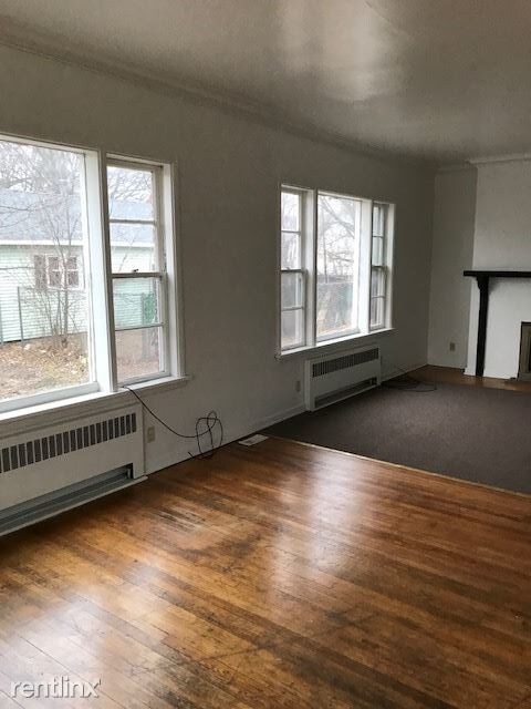 Foto del edificio - 1 br, 1 bath  - 116 Strong Ave