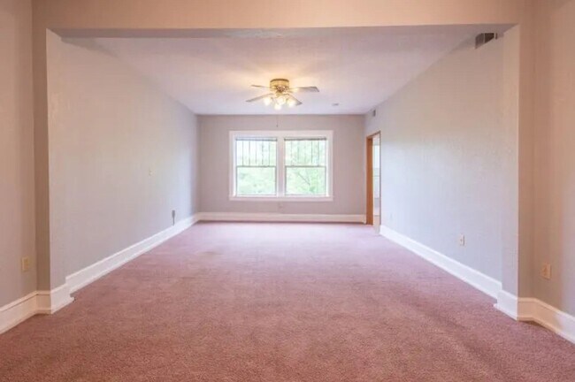 Foto del edificio - Chetwynd Place Apartments - Currently offering $1200 In SAVINGS!! Call today: 515-274-2729