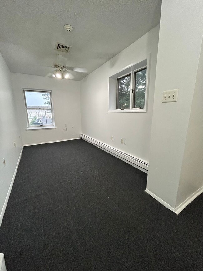 Foto del edificio - 163 Kirkbride Ave