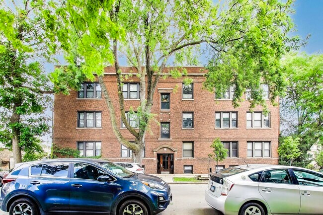 Foto del edificio - 1702 W Summerdale Ave