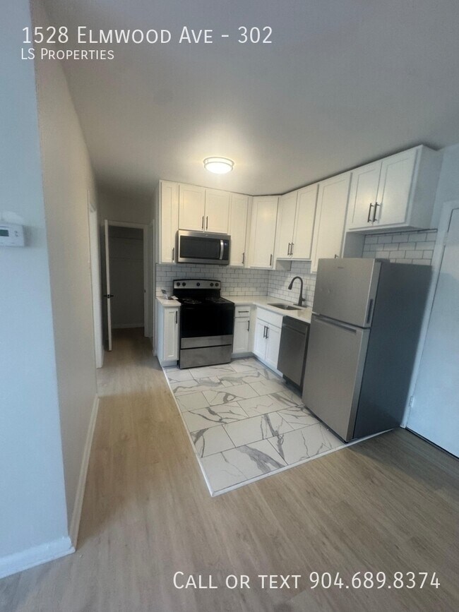 Building Photo - 1528 Elmwood Ave