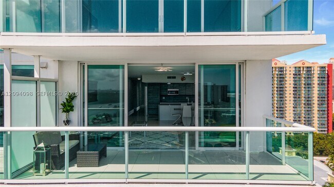 Building Photo - 400 Sunny Isles Blvd