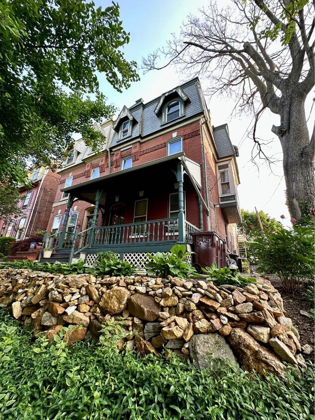 Primary Photo - 1209 w 9th St