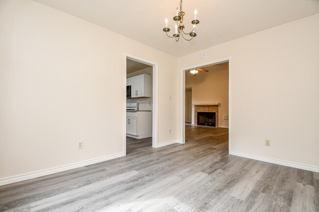 Foto del edificio - 10919 Rustling Winds Dr