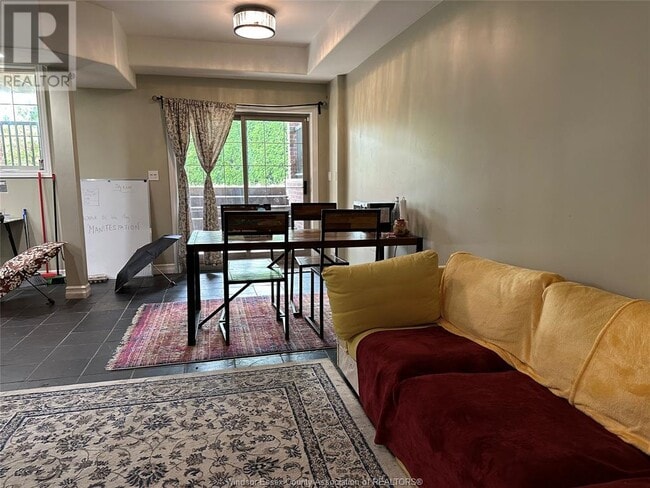 Building Photo - 4305 Casgrain Dr