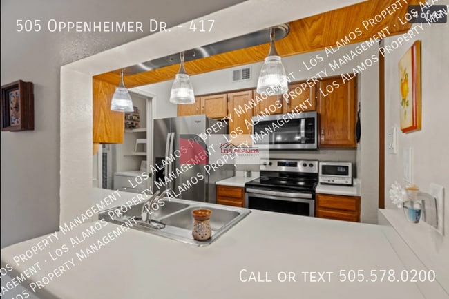 Building Photo - 505 Oppenheimer Dr