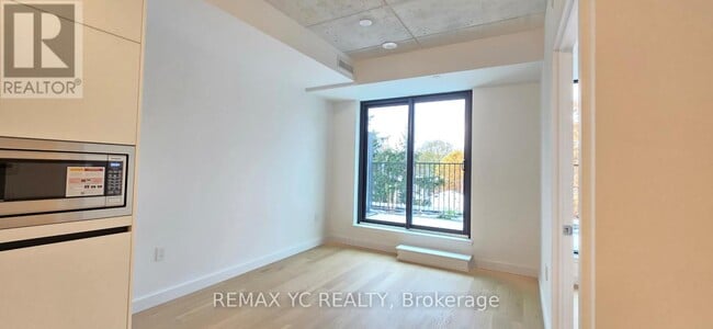 Building Photo - 1720 Bayview Ave