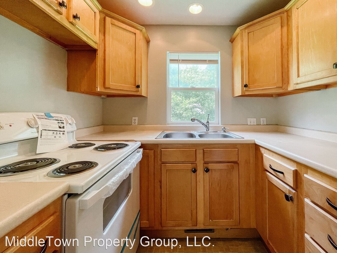 3 br, 1 bath House 1700 E Cornell Ave. House Rental in Muncie, IN