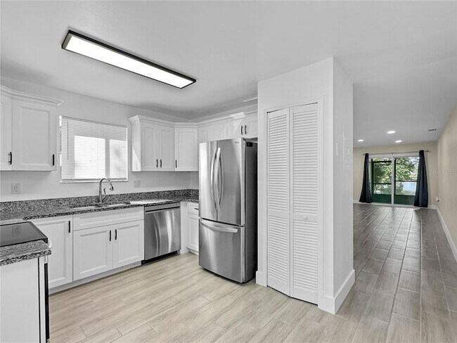 Foto del edificio - 4126 Plantation Cove Dr