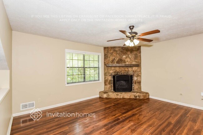 Building Photo - 129 Little Brook Dr