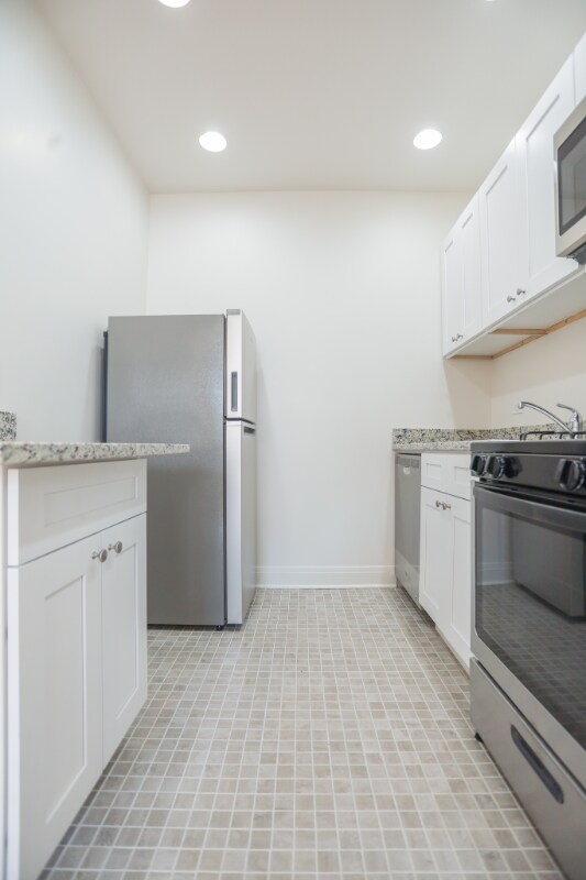 Photo - 4258 N Clark St (Chicago, IL) Apartment